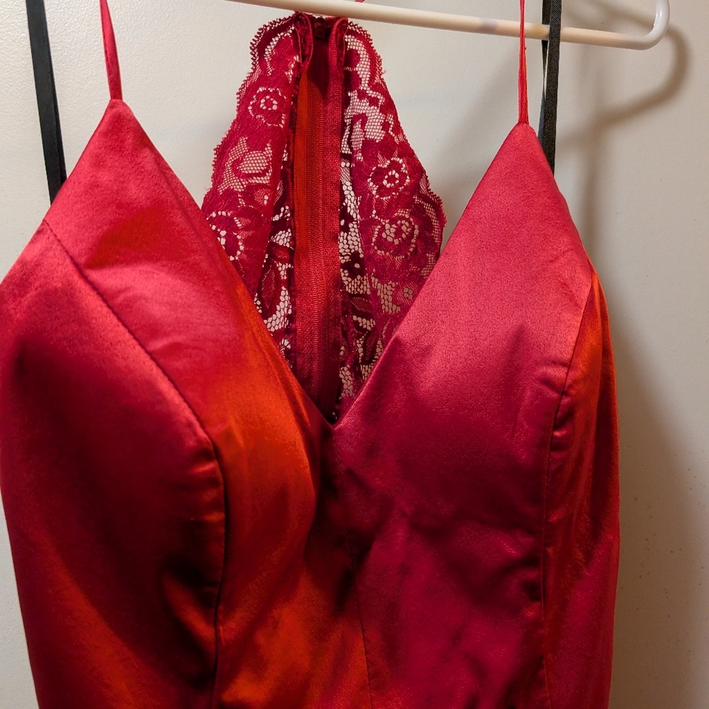 B Darlin lace back mini dress. Red, 9-10. It has pockets! - Picture 5 of 9